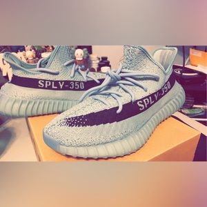 Yeezy “Salt” 350v2 Size 9.5 DEADSTOCK